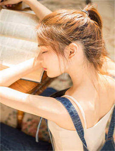 《韩国美女跳肚皮舞》