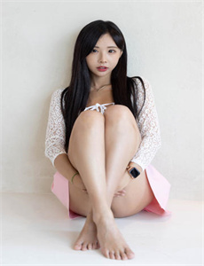 《亚洲 另类 图片 制服 自拍》