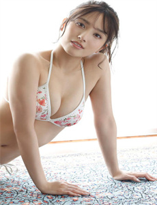 《小杨哥爸爸遛鸟视频》
